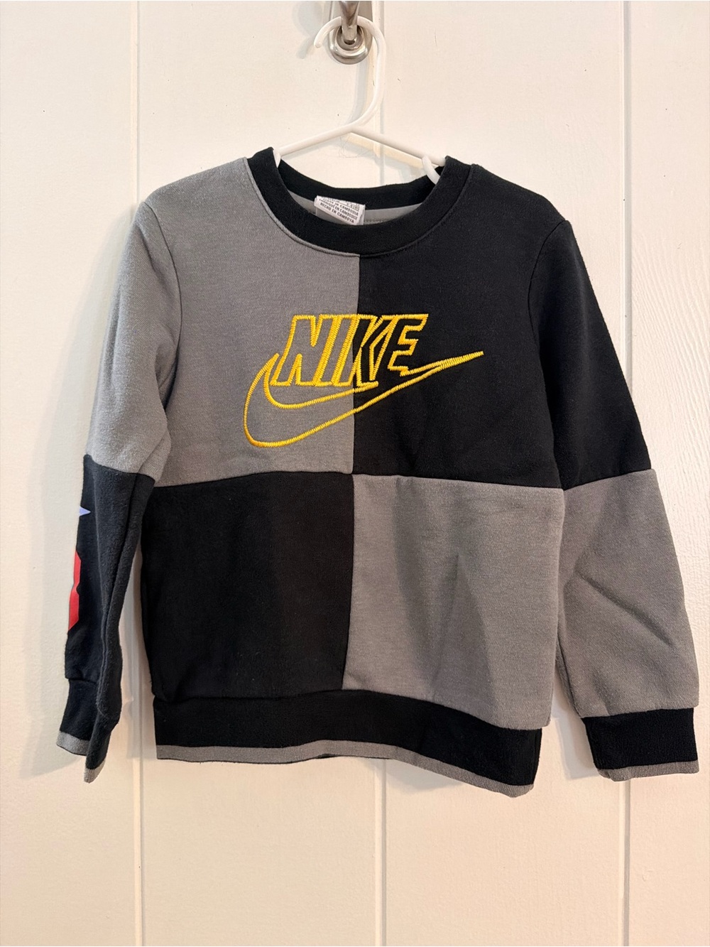 Nike Boys Black & Gray Colorblock Crewneck Sweater